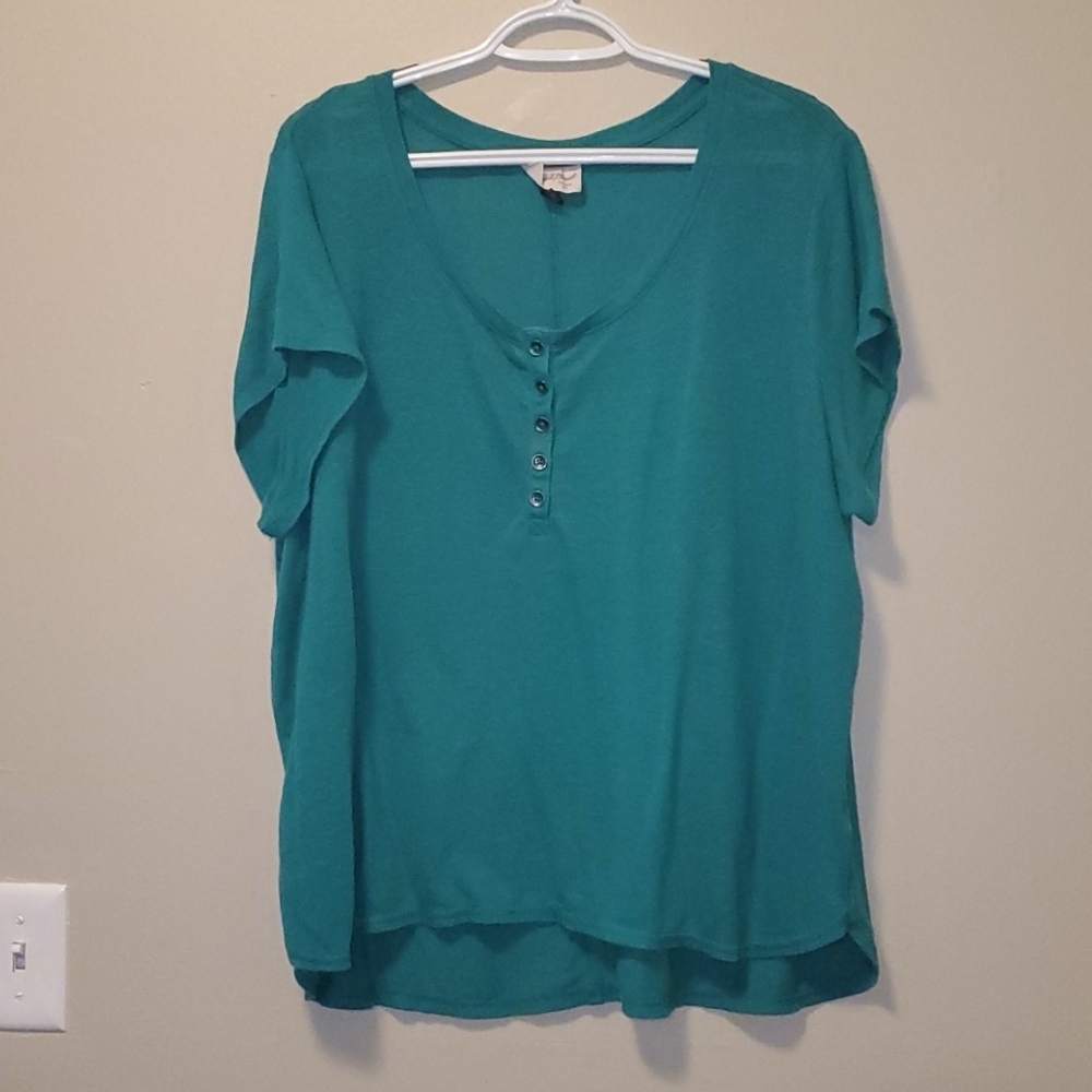 Universal Thread Tee 2x